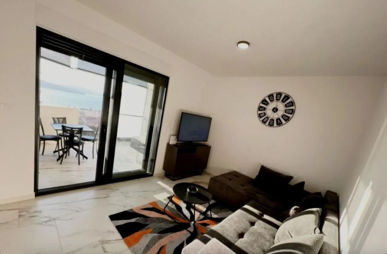 טרוגיר Luxury Apartment Sea View